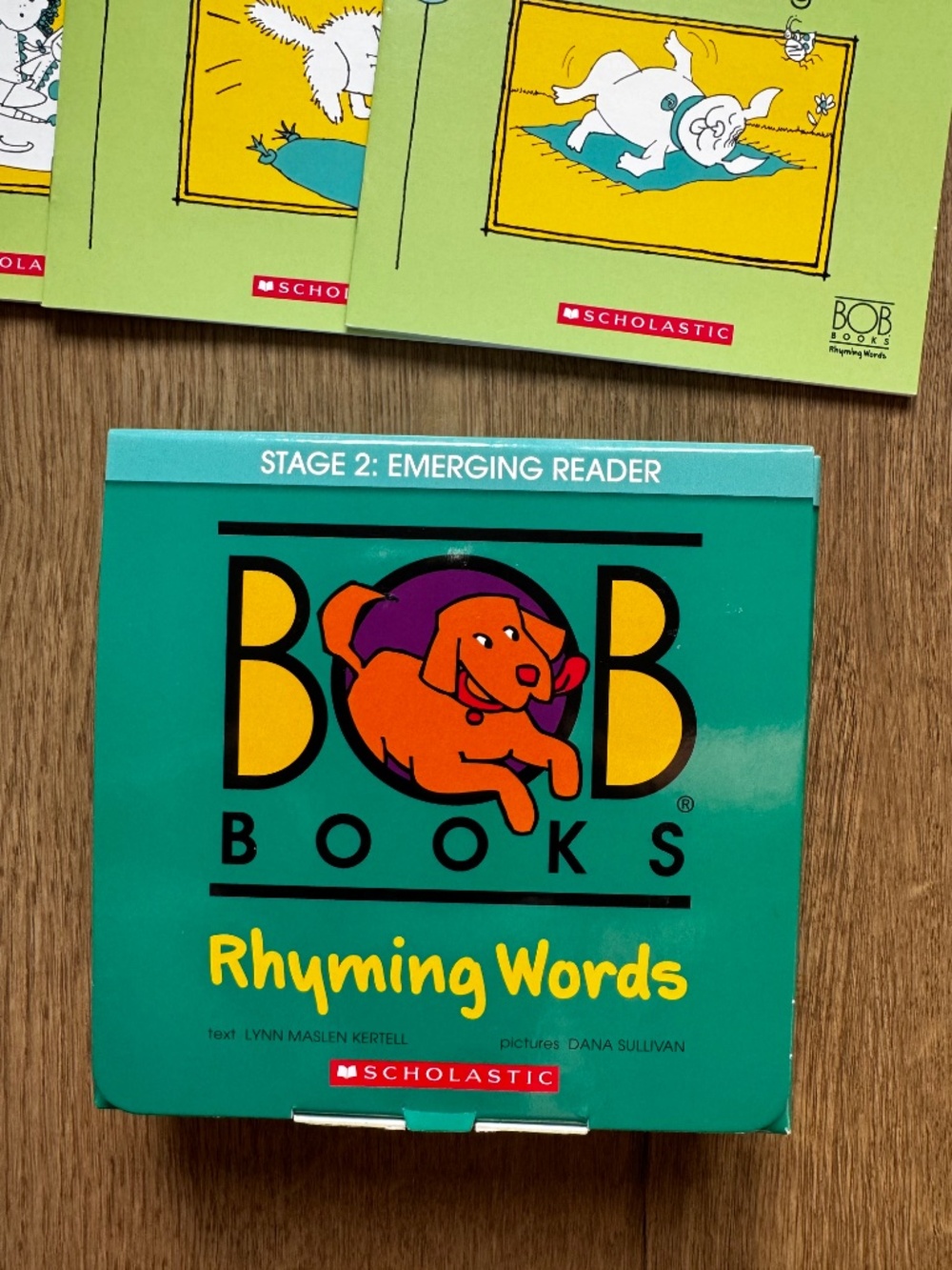 Bob Books Rhyming Words Stage 2 Complete Set - Picture 3 of 5
